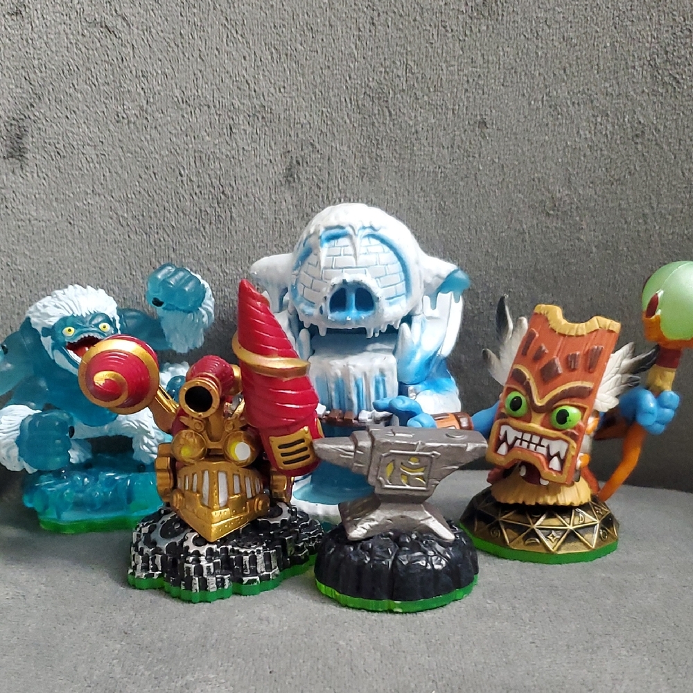Skylanders Spyros Adventure Characters